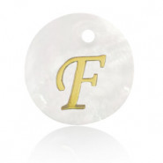 Schelp hanger 15mm letter F Gold-white